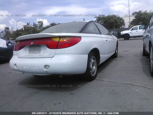 1G8ZY14742Z209425 - 2002 SATURN SC2 WHITE photo 4