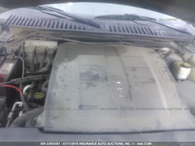 5LMFU27565LJ12263 - 2005 LINCOLN NAVIGATOR თეთრი ფოტო 10