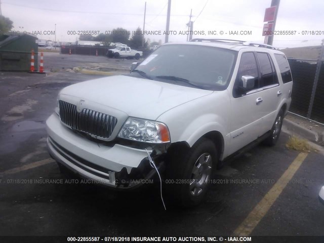 5LMFU27565LJ12263 - 2005 LINCOLN NAVIGATOR თეთრი ფოტო 2