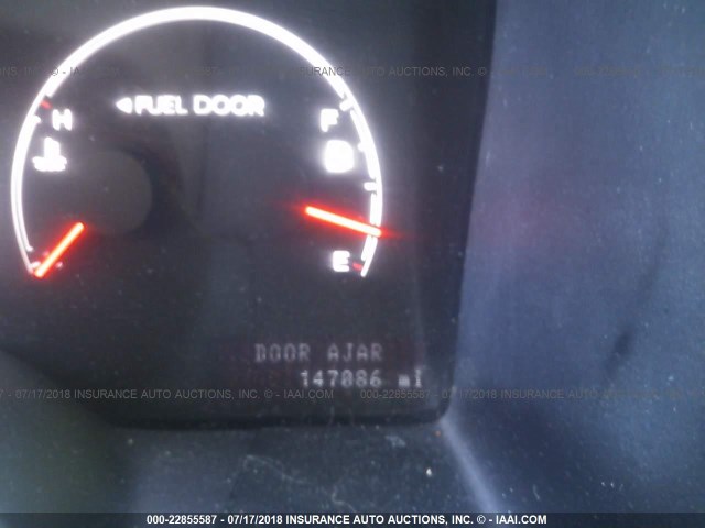 5LMFU27565LJ12263 - 2005 LINCOLN NAVIGATOR თეთრი ფოტო 7