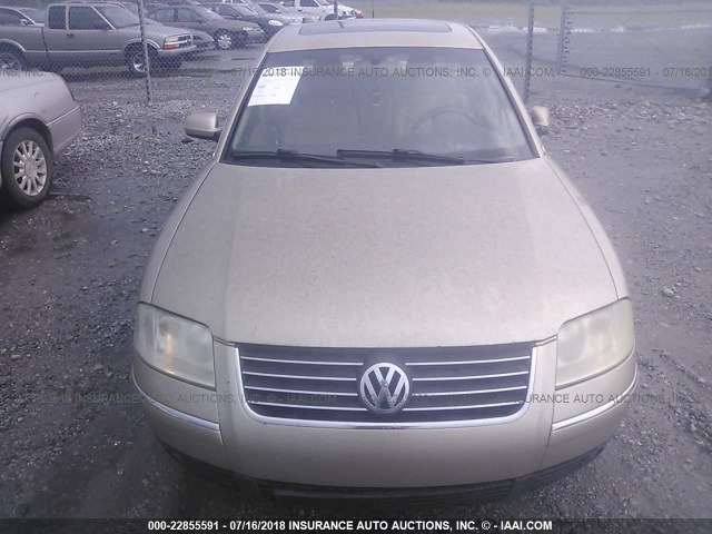 WVWRH63B32P130378 - 2002 VOLKSWAGEN PASSAT GLX 棕色 照片 6