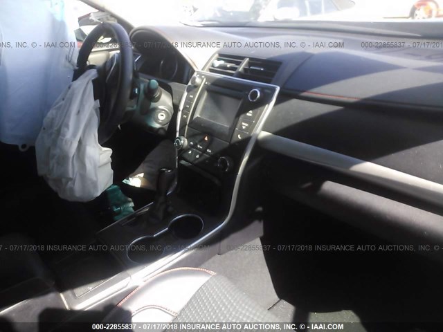 4T1BF1FK0FU959692 - 2015 TOYOTA CAMRY LE/XLE/SE/XSE BLUE photo 5