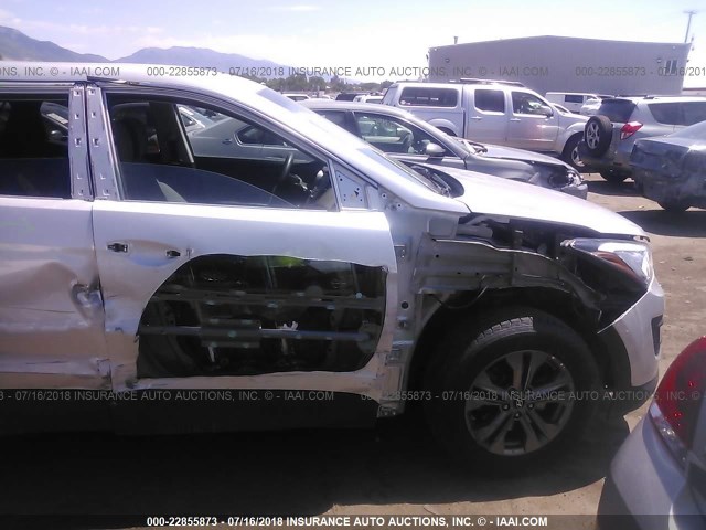 5XYZTDLBXDG123534 - 2013 HYUNDAI SANTA FE SPORT  SILVER photo 6