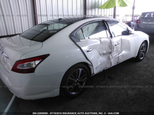 1N4AA5AP1BC855582 - 2011 NISSAN MAXIMA S/SV WHITE photo 4