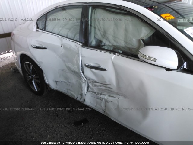 1N4AA5AP1BC855582 - 2011 NISSAN MAXIMA S/SV WHITE photo 6