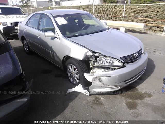 4T1BE32K23U682348 - 2003 TOYOTA CAMRY LE/XLE/SE Gümüş foto 1
