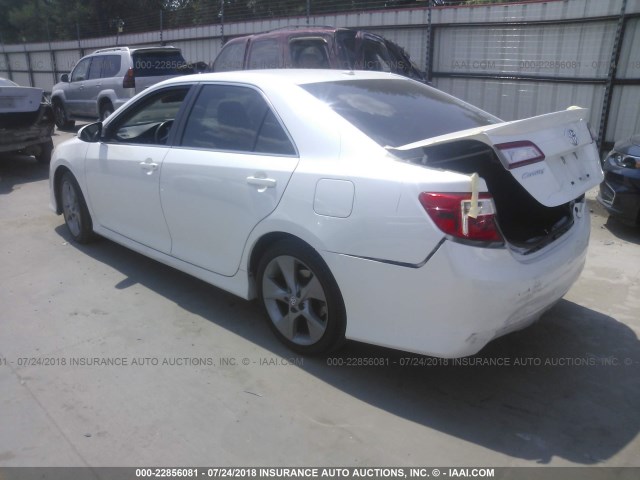 4T1BF1FK4CU629792 - 2012 TOYOTA CAMRY SE/LE/XLE 白色 照片 3