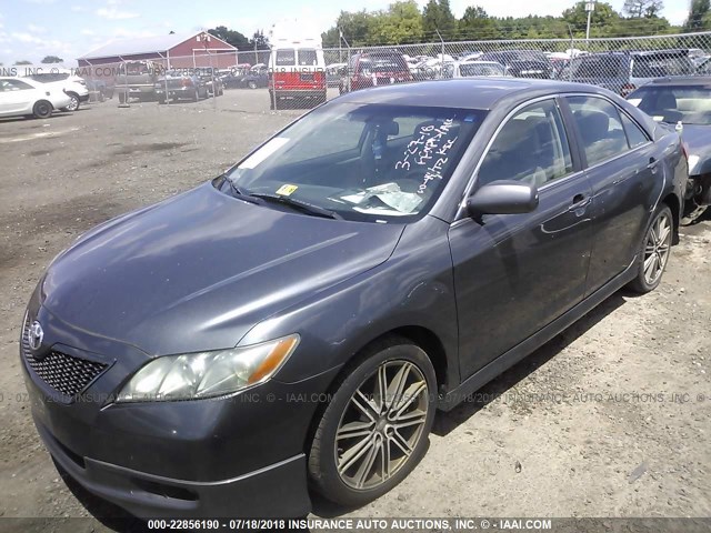 4T1BK46K27U533131 - 2007 TOYOTA CAMRY NEW GENERAT LE/XLE/SE GRAY photo 2