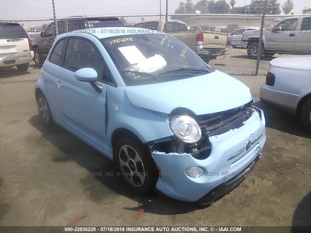 3C3CFFGE2HT530022 - 2017 FIAT 500 ELECTRIC BLUE photo 1