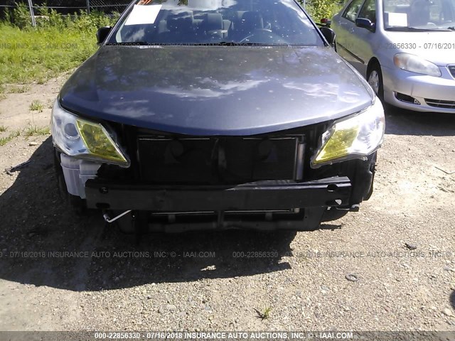 4T4BF1FK5CR260253 - 2012 TOYOTA CAMRY SE/LE/XLE GRAY photo 6