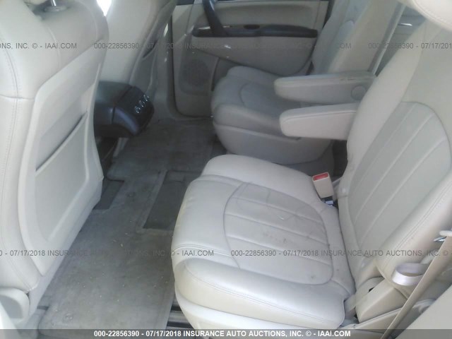 5GAKVBED8BJ261196 - 2011 BUICK ENCLAVE CXL TAN photo 8