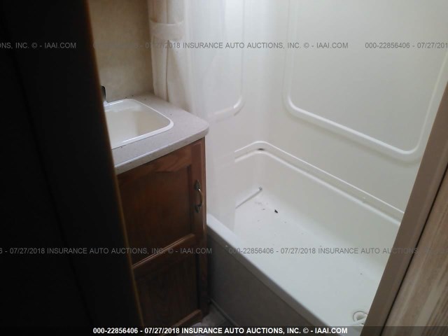 4X4TSMC296A295401 - 2006 FOREST RIVER OTHER  白色 照片 8