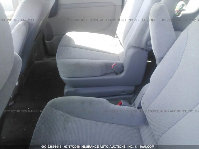 KNDMB133586224199 - 2008 KIA SEDONA BLUE photo 8