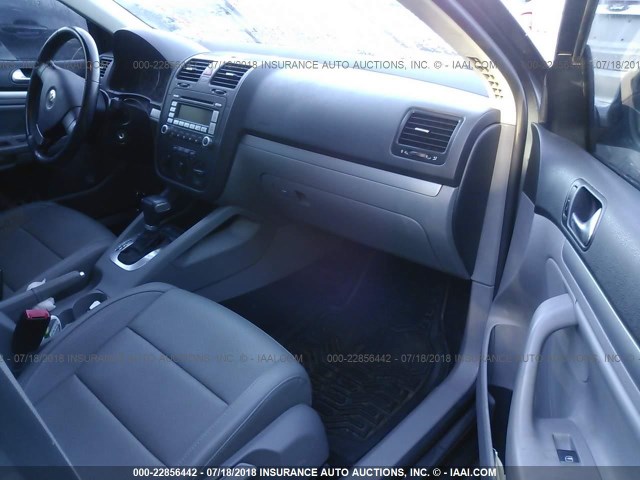 3VWRJ71KX8M173785 - 2008 VOLKSWAGEN JETTA WOLFSBURG 灰色 照片 5