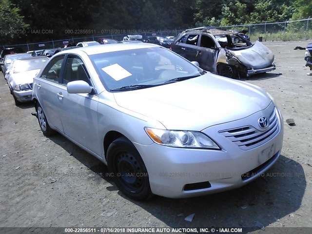 4T1BE46K47U727327 - 2007 TOYOTA CAMRY NEW GENERAT CE/LE/XLE/SE SILVER photo 1