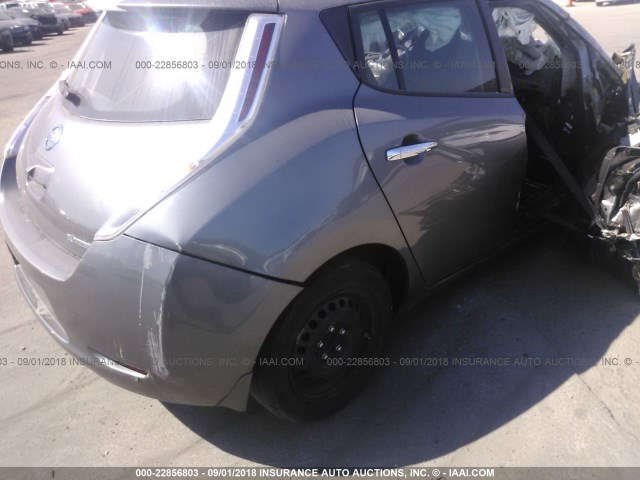 1N4AZ0CP7FC331576 - 2015 NISSAN LEAF S/SV/SL GRAY photo 4