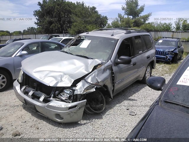 1GKDT13S652373930 - 2005 GMC ENVOY SILVER photo 2