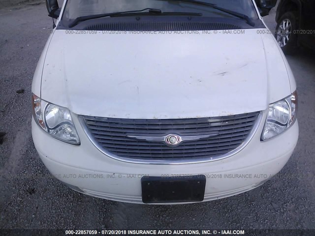 2C8GP64LX1R338772 - 2001 CHRYSLER TOWN & COUNTRY LIMITED WHITE photo 6