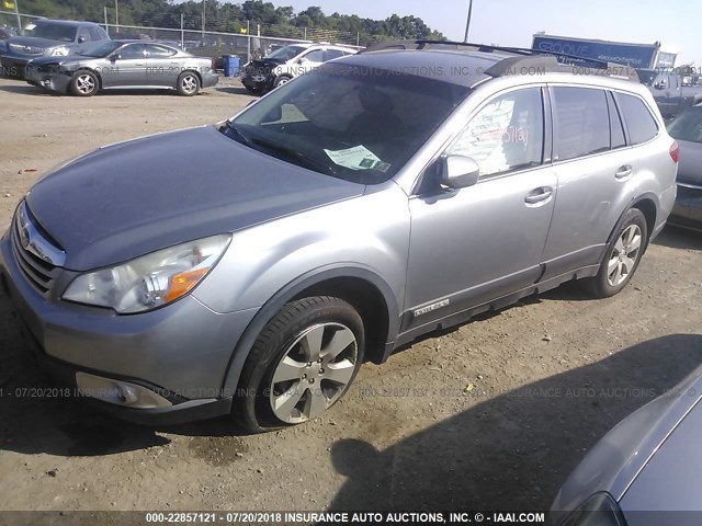 4S4BRBCC4B3345125 - 2011 SUBARU OUTBACK 2.5I PREMIUM SILVER photo 2