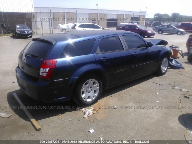 2D4FV47T86H236762 - 2006 DODGE MAGNUM SE BLUE photo 4