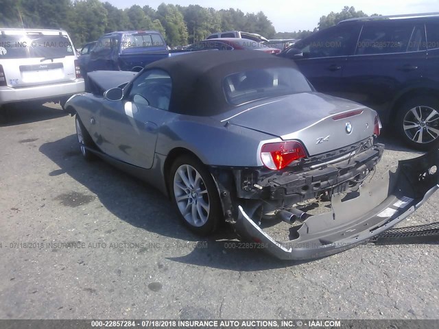 4USBU33516LW58269 - 2006 BMW Z4 3.0 SILVER photo 3