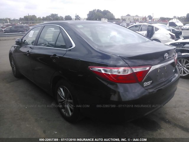 4T1BF1FK3GU598377 - 2016 TOYOTA CAMRY LE/XLE/SE/XSE BLACK photo 3