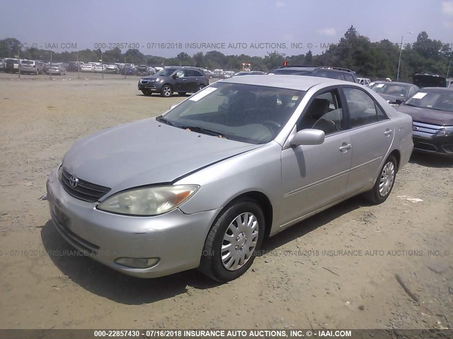 4T1BE30K74U886860 - 2004 TOYOTA CAMRY LE/XLE/SE 银色 照片 2