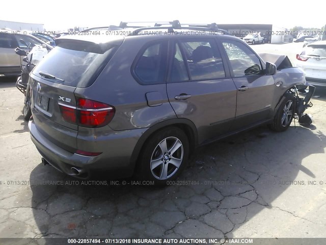 5UXZW0C51BL663008 - 2011 BMW X5 XDRIVE35D BROWN photo 4