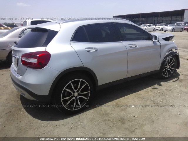 WDCTG4EB1FJ162128 - 2015 MERCEDES-BENZ GLA 250 SILVER photo 4