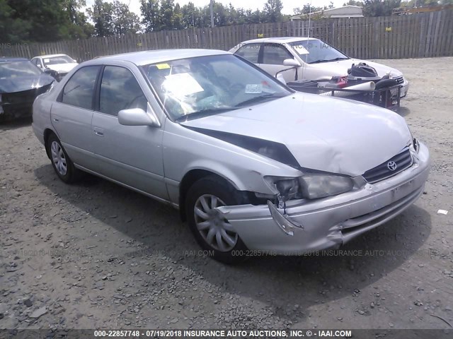 4T1BG22K71U105932 - 2001 TOYOTA CAMRY CE/LE/XLE 灰色 照片 1