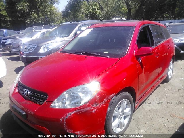 2T1KR32E85C361238 - 2005 TOYOTA COROLLA MATRIX XR RED photo 2