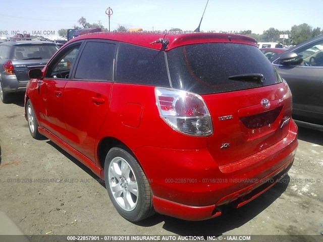 2T1KR32E85C361238 - 2005 TOYOTA COROLLA MATRIX XR RED photo 3