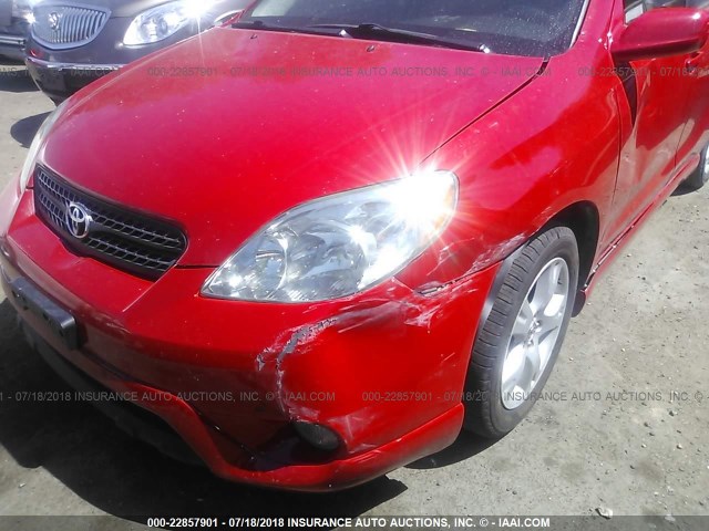 2T1KR32E85C361238 - 2005 TOYOTA COROLLA MATRIX XR RED photo 6