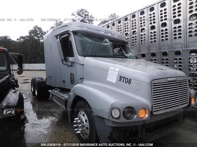 1FUYSDYB3WL913393 - 1998 FREIGHTLINER FLC120 FLC120 SILVER photo 1