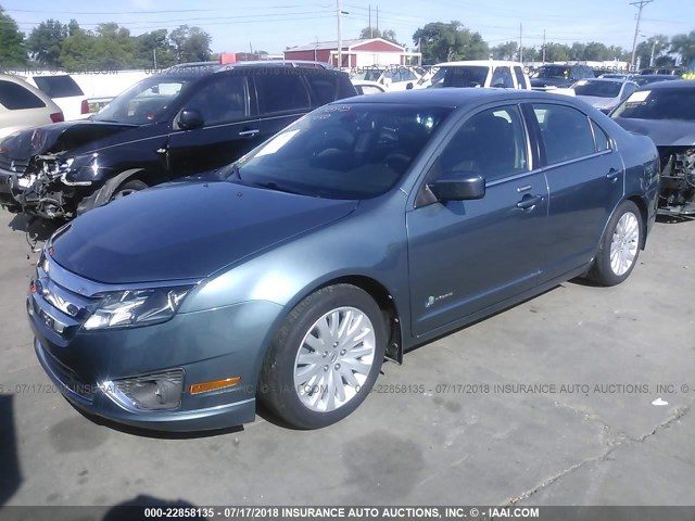 3FADP0L38BR105526 - 2011 FORD FUSION HYBRID BLUE photo 2