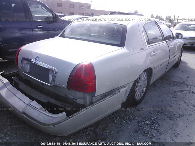 1LNHM82W65Y629595 - 2005 LINCOLN TOWN CAR SIGNATURE LIMITED WHITE photo 4