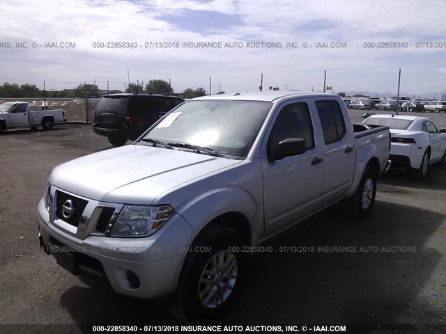 1N6AD0EV3FN704358 - 2015 NISSAN FRONTIER S/SV/SL/PRO-4X SILVER photo 2