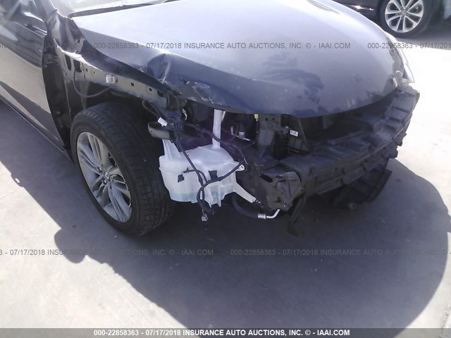 4T1BF1FK8HU680669 - 2017 TOYOTA CAMRY LE/XLE/SE/XSE 绿色 照片 6