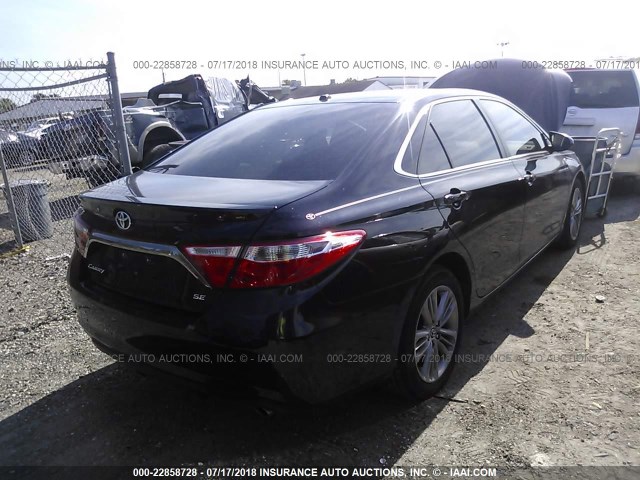 4T1BF1FK1FU093307 - 2015 TOYOTA CAMRY LE/XLE/SE/XSE 黑色 照片 4