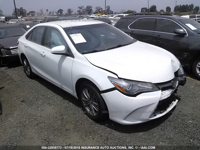 4T1BF1FK8GU247254 - 2016 TOYOTA CAMRY LE/XLE/SE/XSE WHITE photo 1