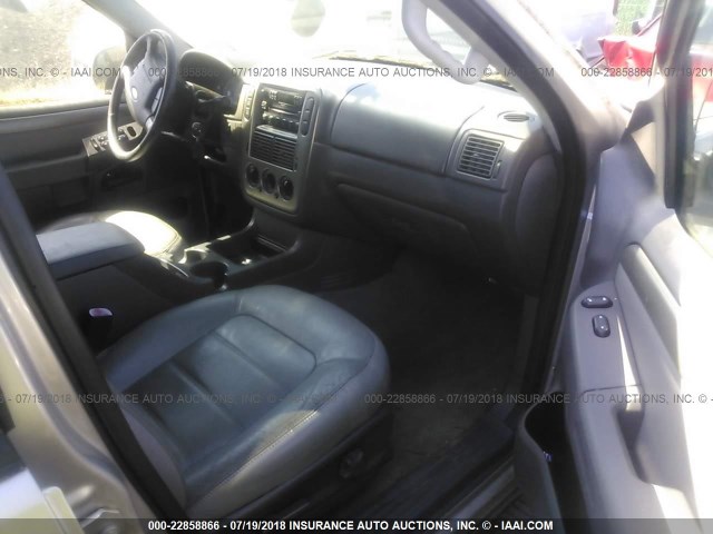 1FMDU73E44ZB45206 - 2004 FORD EXPLORER XLT/XLT SPORT/NBX 银色 照片 5