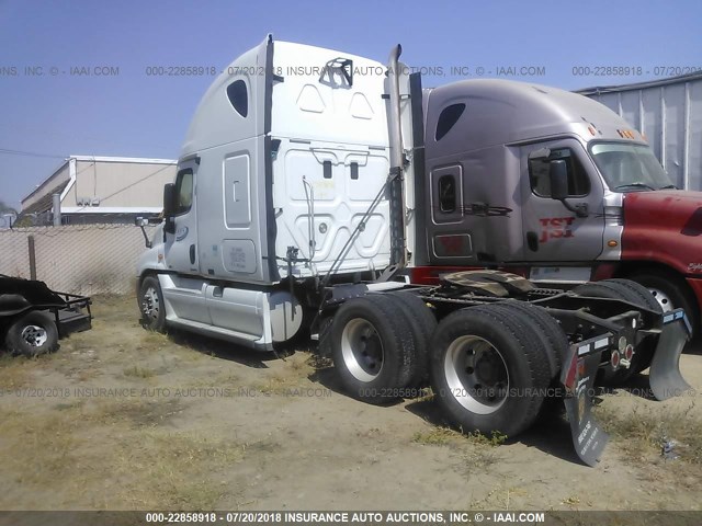 1FUJGLDR8BLAY1742 - 2011 FREIGHTLINER CASCADIA 125  Unknown photo 3