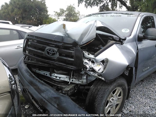 5TFRM5F15CX041390 - 2012 TOYOTA TUNDRA DOUBLE CAB SR5 GRAY photo 6