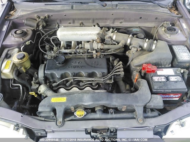 KMHVD34N9WU314812 - 1998 HYUNDAI ACCENT GS/GSI GRAY photo 10