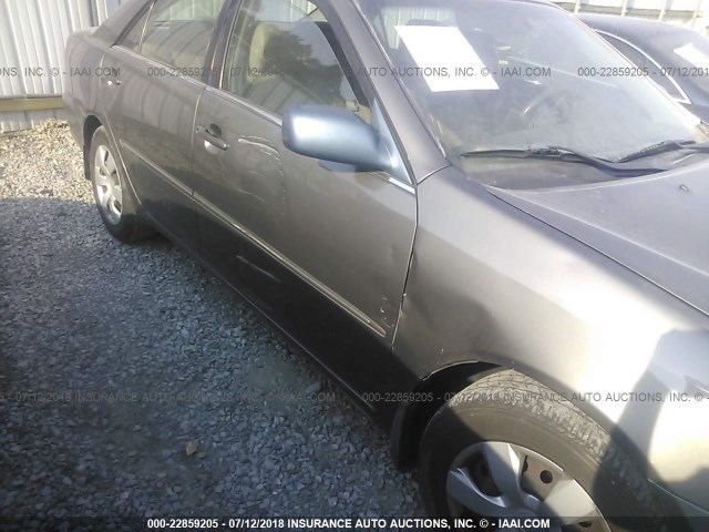 4T1BF32K22U515094 - 2002 TOYOTA CAMRY LE/XLE/SE ნაცრისფერი ფოტო 6