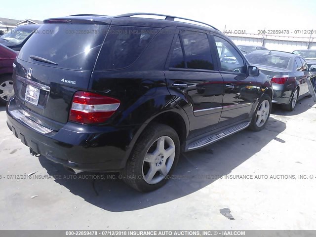 4JGBB72E28A392730 - 2008 MERCEDES-BENZ ML 550 BLACK photo 4