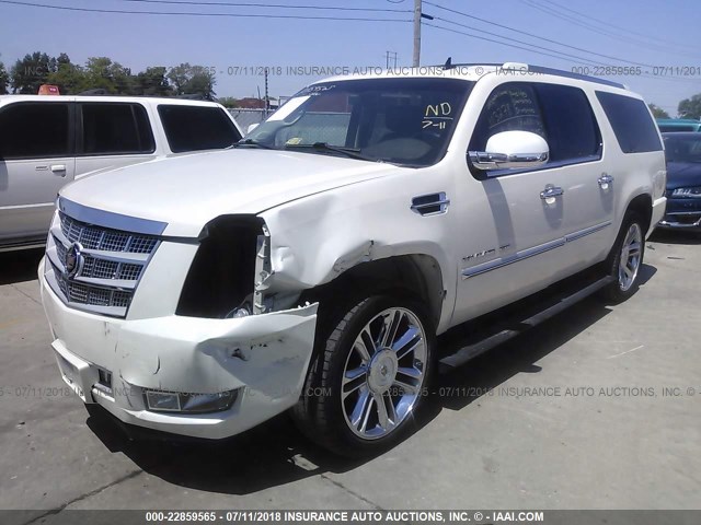 1GYS4KEF3DR113278 - 2013 CADILLAC ESCALADE ESV PLATINUM WHITE photo 2