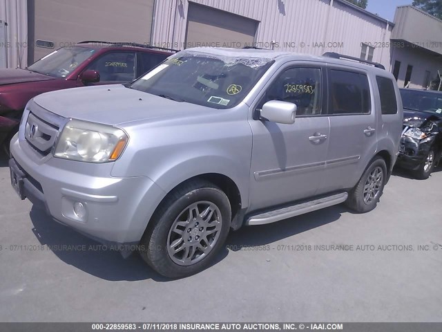 5FNYF4H93AB015445 - 2010 HONDA PILOT TOURING SILVER photo 2