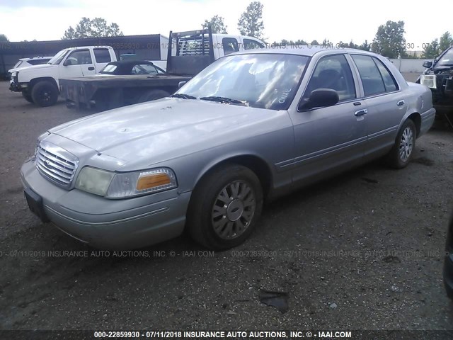 2FAFP74WX3X197624 - 2003 FORD CROWN VICTORIA LX GRAY photo 2