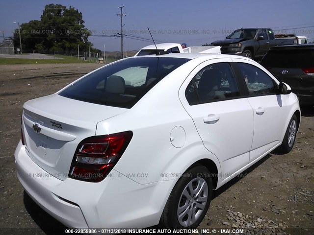 1G1JB5SH7J4109623 - 2018 CHEVROLET SONIC LS 白色 照片 4